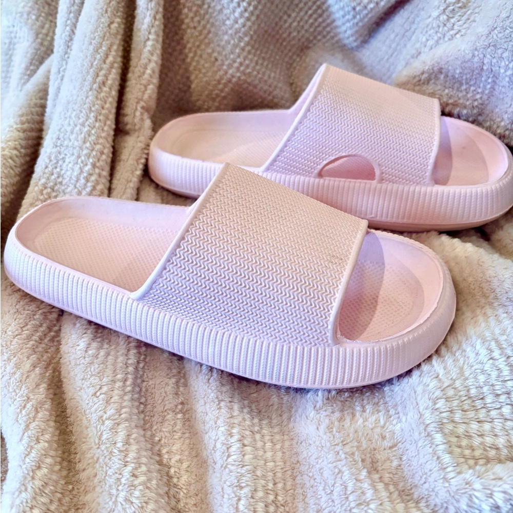 Elegant Pink Women's Slide Slippers
